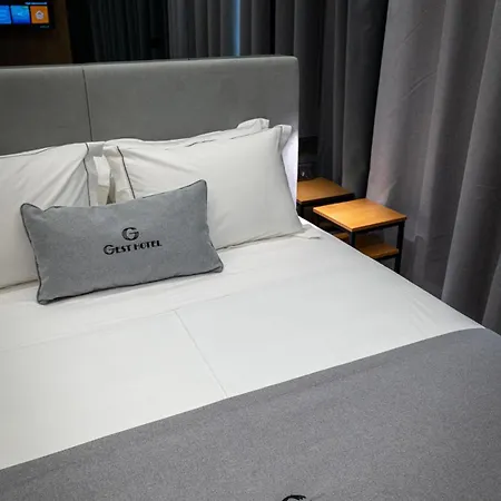 Gest Hotel *