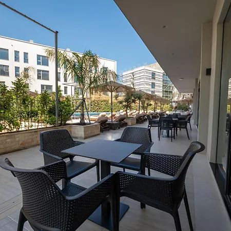 Gest Hotel *