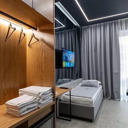 Gest Hotel *