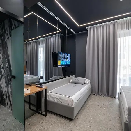 Gest Hotel *